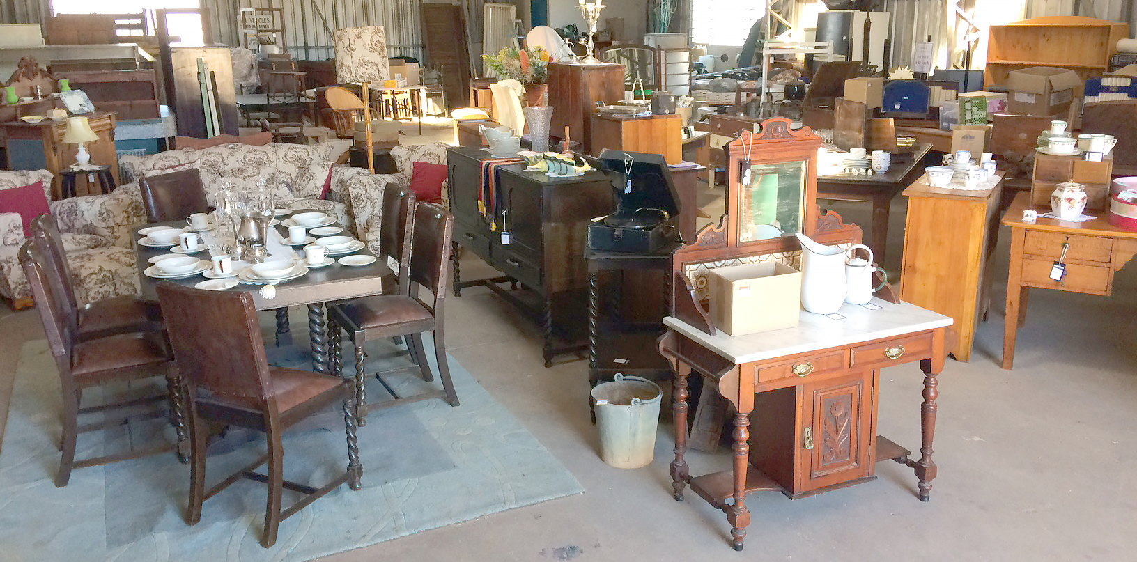 Winter Auctions & Antiques